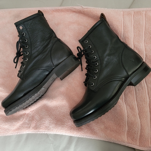 Frye Black Veronica Leather Combat Boots, size 5.5 - Picture 2 of 13